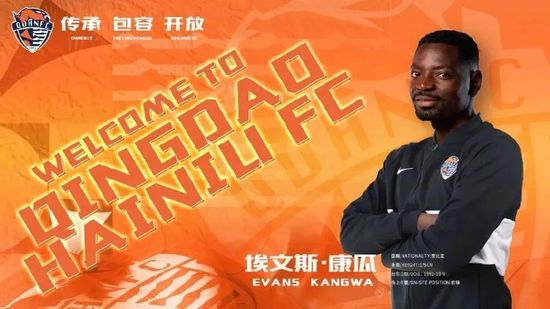 在录制现场，只见洛佩兹与厄本频繁交流互动 洛佩兹穿皮草现身新片片场 演丧子母亲面色忧愁 2014-01-22 当地时间1月21日，美国迪凯特市，詹妮弗·洛佩兹出现在她主演的新片《Lila & Eve》片场，与她一同现身的还有该片主演维奥拉·戴维斯。